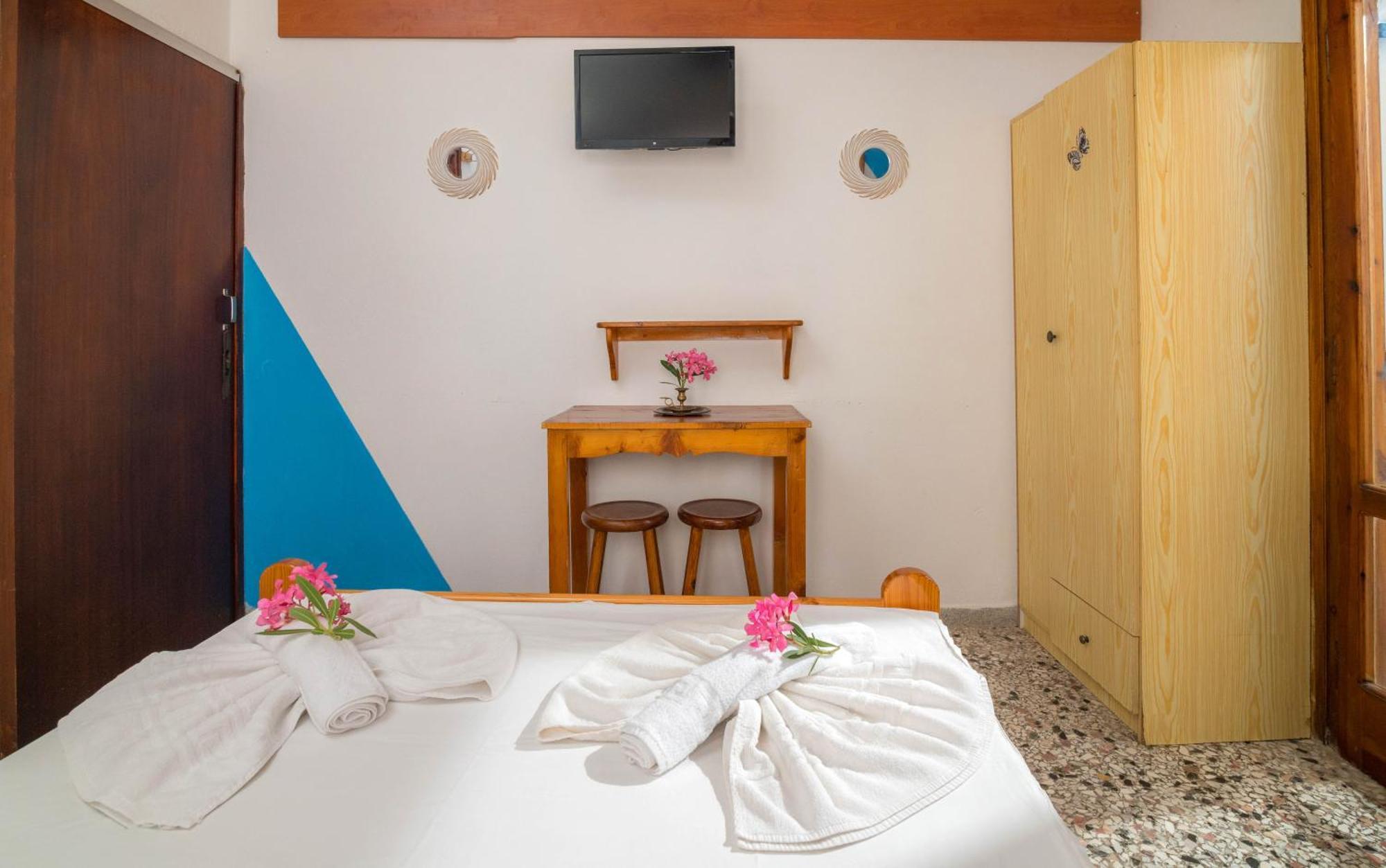 Minoa Sea Rooms Tsoútsouros 外观 照片