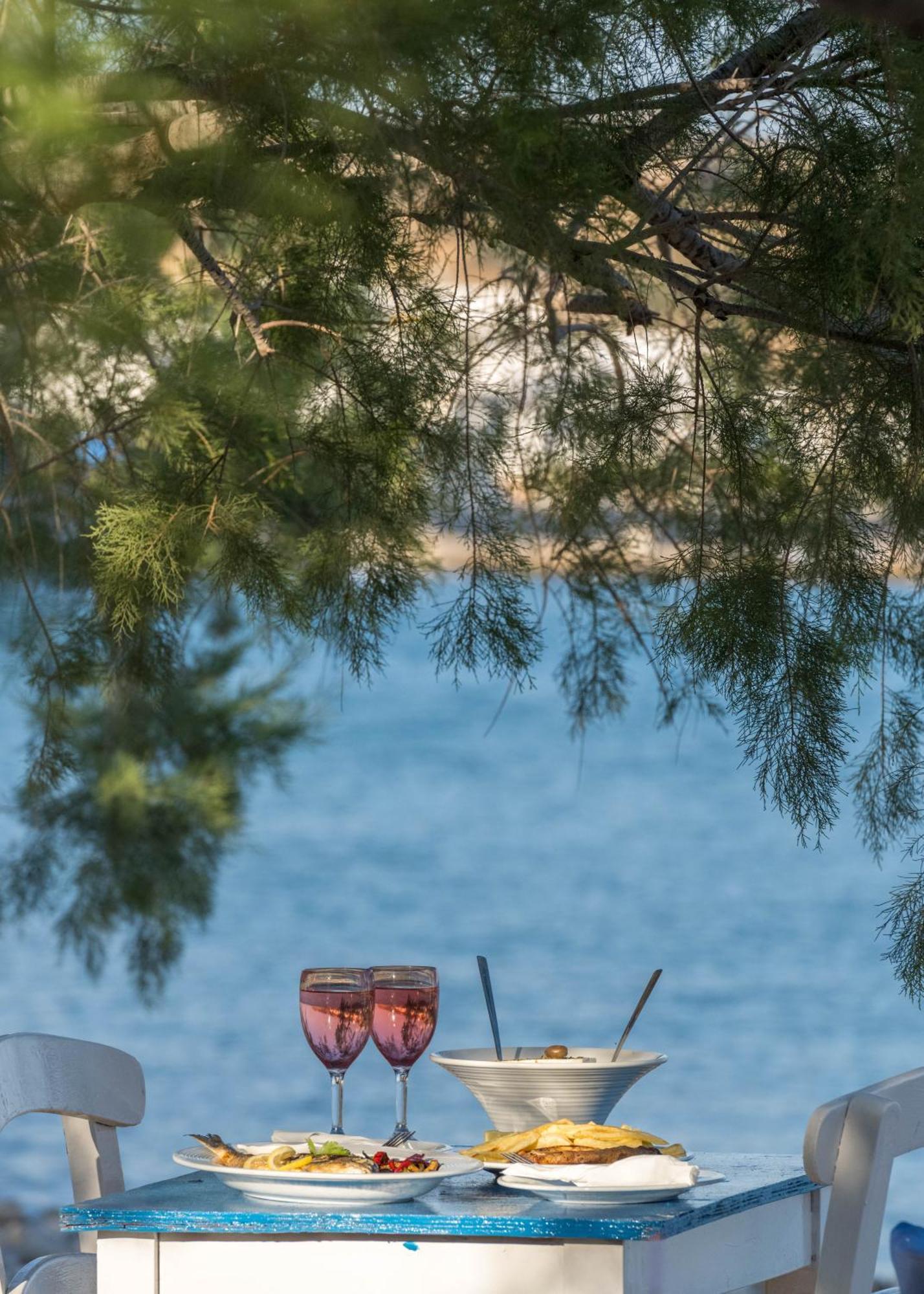 Minoa Sea Rooms Tsoútsouros 外观 照片