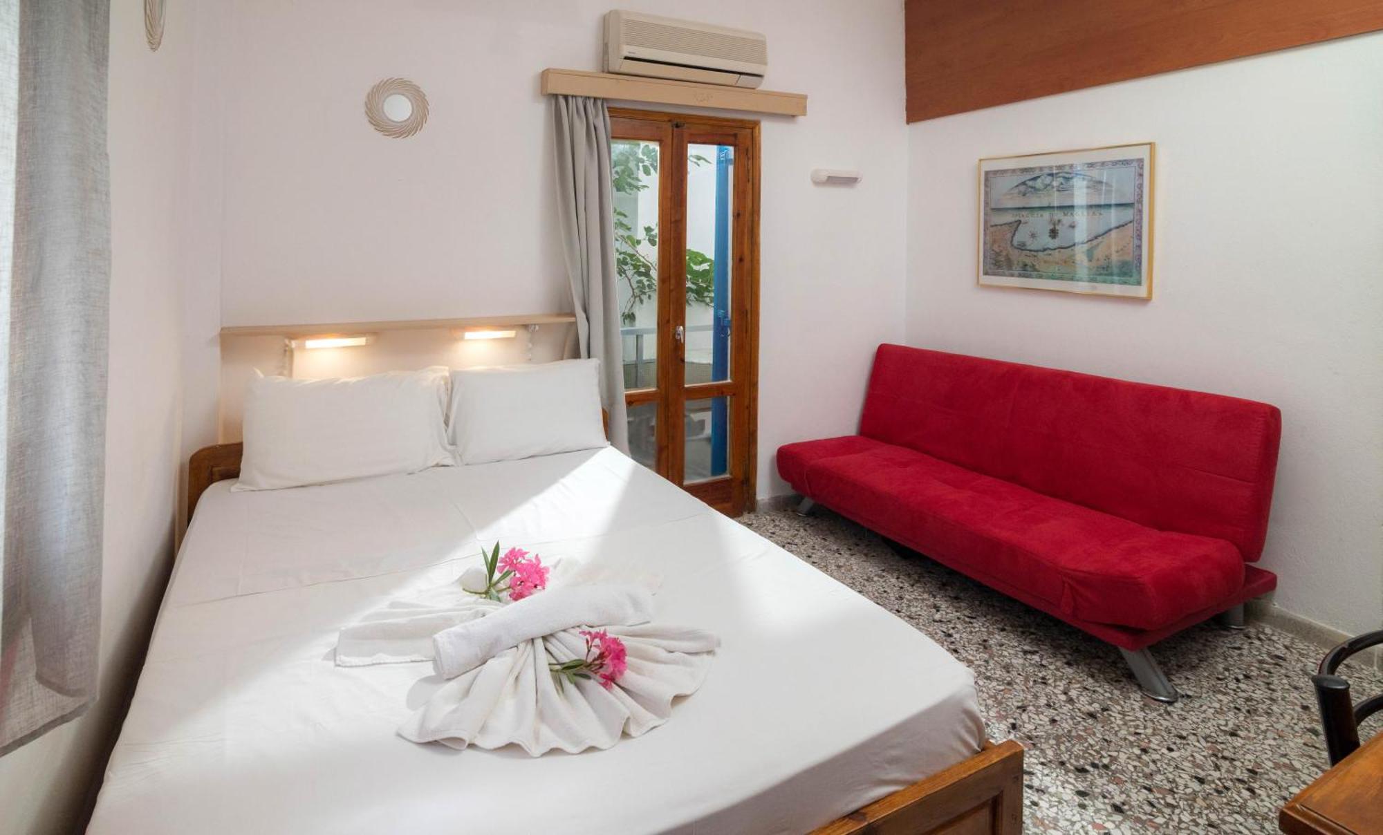 Minoa Sea Rooms Tsoútsouros 外观 照片