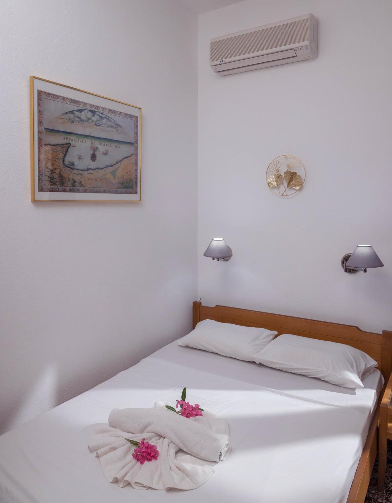 Minoa Sea Rooms Tsoútsouros 外观 照片