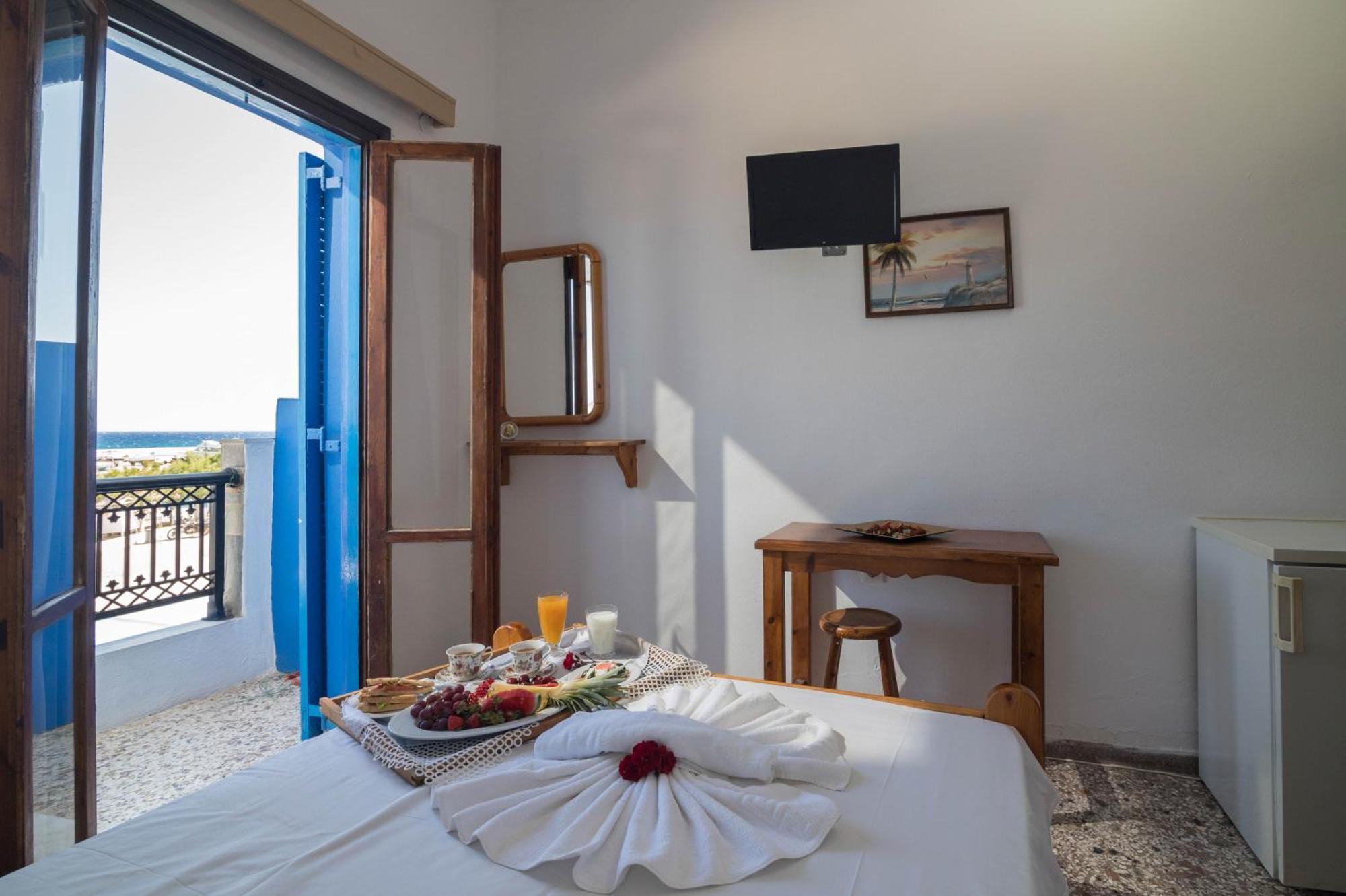 Minoa Sea Rooms Tsoútsouros 外观 照片