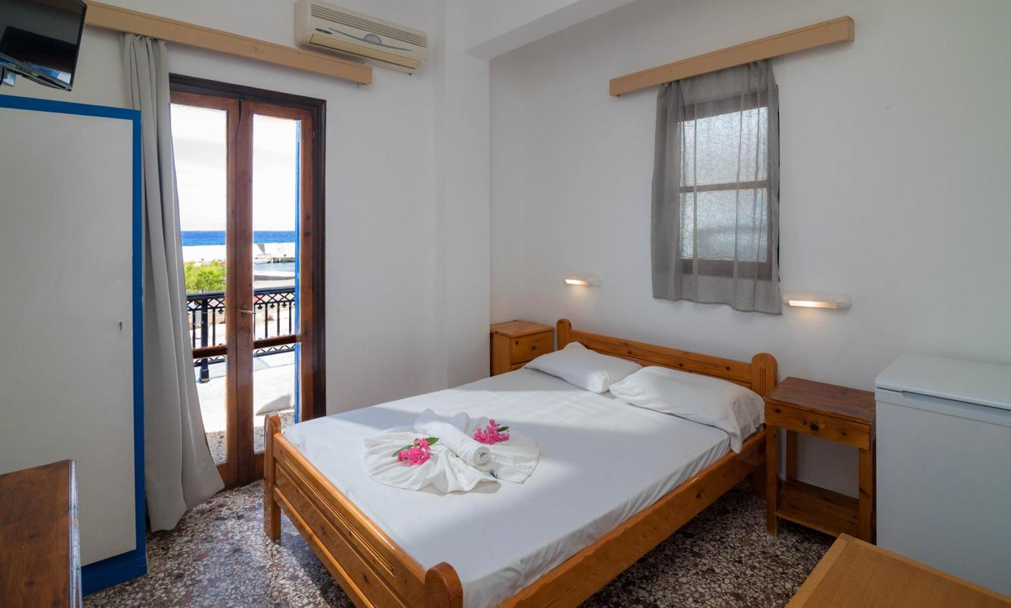 Minoa Sea Rooms Tsoútsouros 外观 照片